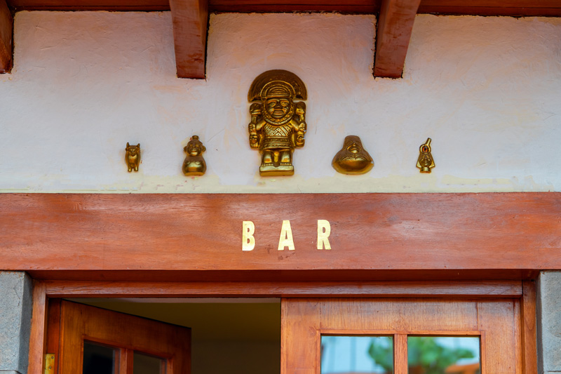 bar
